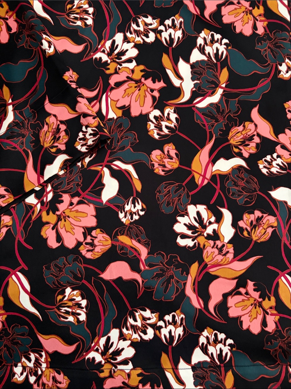 Women's Floral Short Sleeve Tunic in Black and Pink